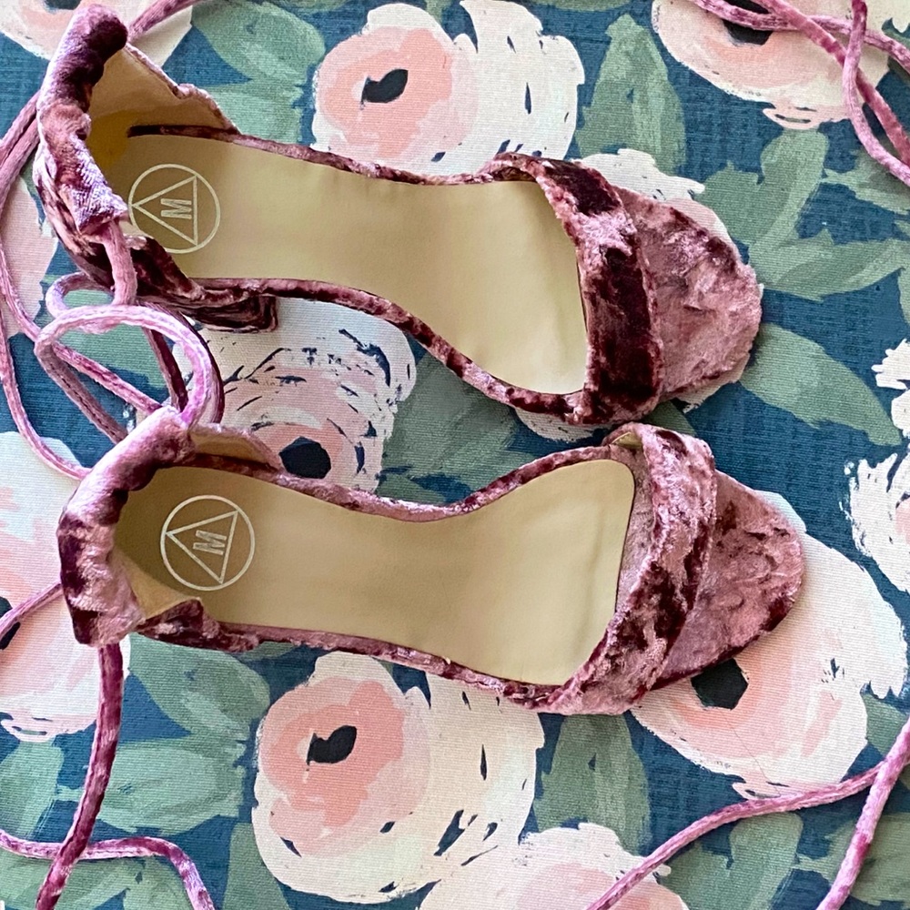 Missguided US Pink Velvet Sandel Heels
